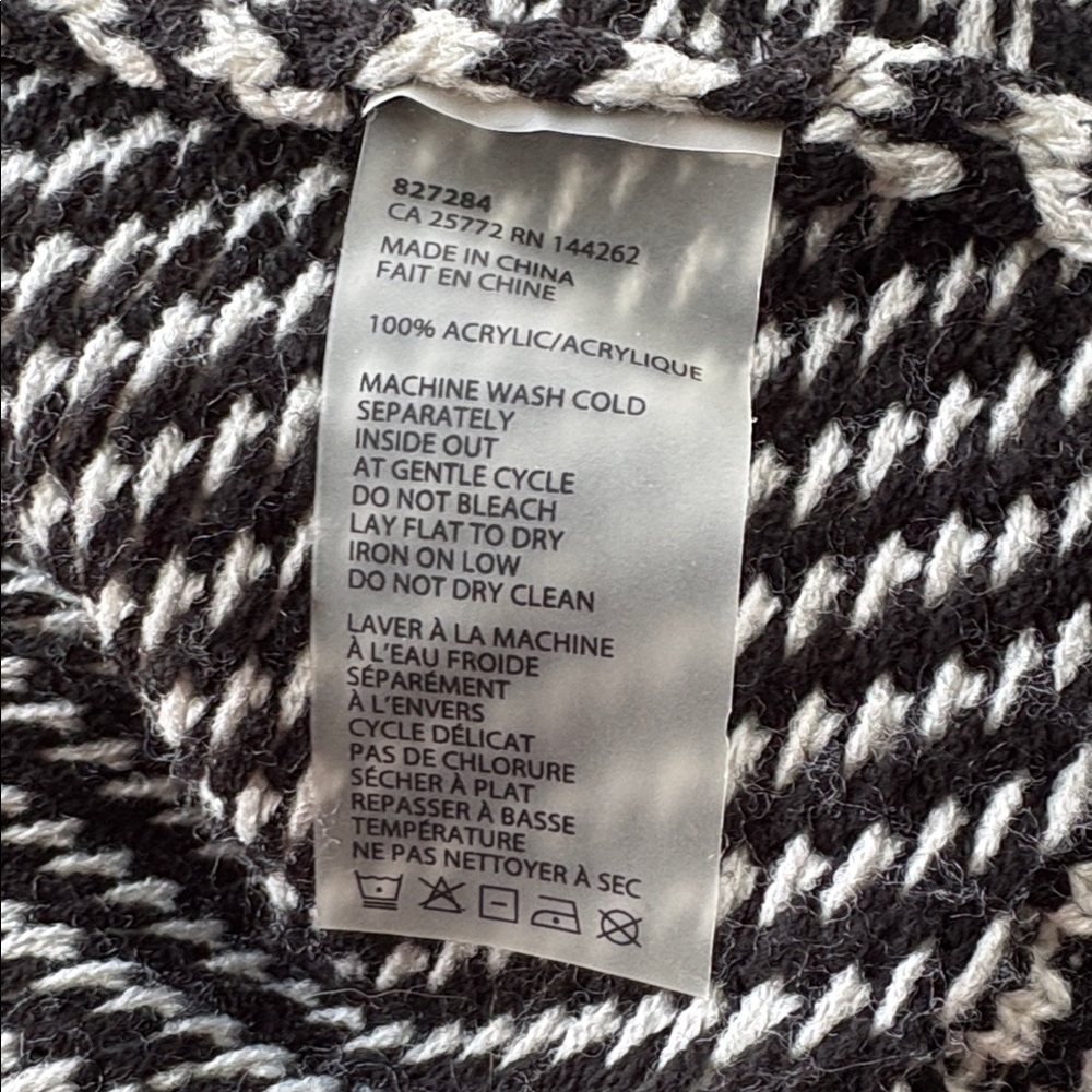 DEX Monochrome Knit Open Sweater - Picture 6 of 8